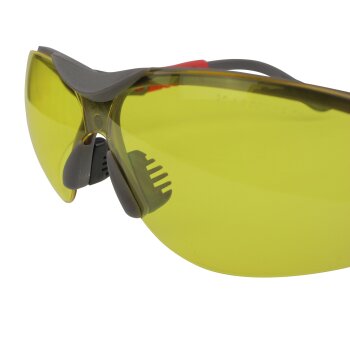 Schutzbrille mit verschiedenen Gläser gelb getönt